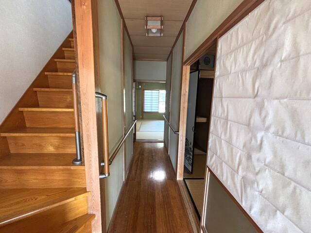 Spacious 6K House for Sale in Ozu, Ehime - 129.96 sqm - Main Image