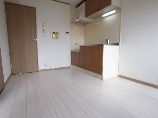 2DK Apartment for Rent in Ageo, Saitama - 45.36m² - Thumbnail 3