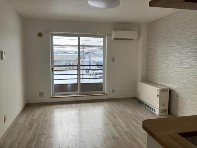 2LDK Apartment for Rent in Shiroishi-ku, Sapporo - Thumbnail 3
