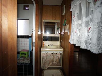 Property details: Myojin-cho, Tamano City, Okayama Prefecture Property information: Used detached house — Image 4, Tamano, Okayama