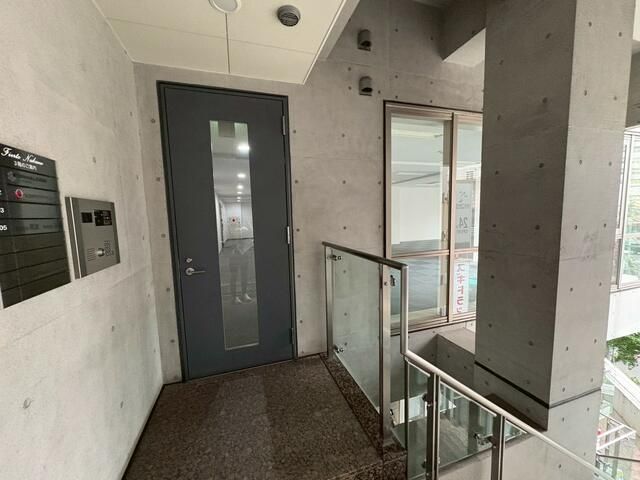 Office for Rent in Nakano, Tokyo - 81.68 sqm - Thumbnail 2