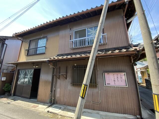 1955 4SLDK Wooden House for Sale in Kaizuka, Wakayama - Main Image