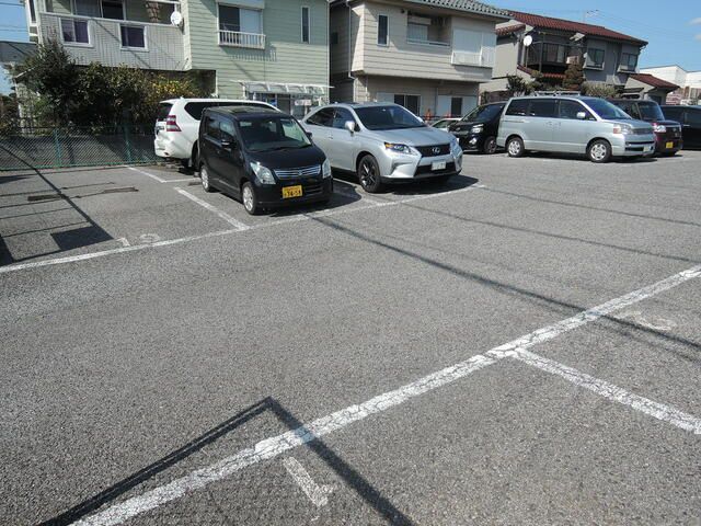Monthly Parking Space Rental in Funabashi, Chiba - Thumbnail 2