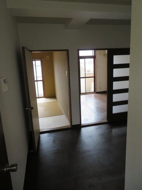 3DK Apartment for Rent in Musashimurayama, Tokyo - Thumbnail 3
