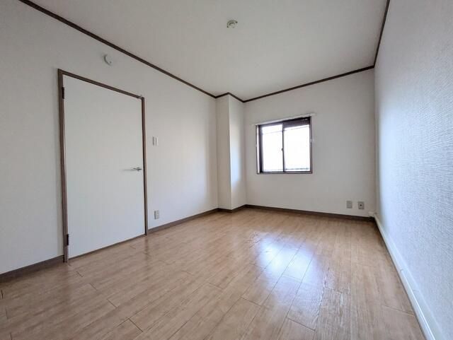 2SLDK Apartment for Rent in Kodaira, Tokyo - 68.11 sqm - Thumbnail 3