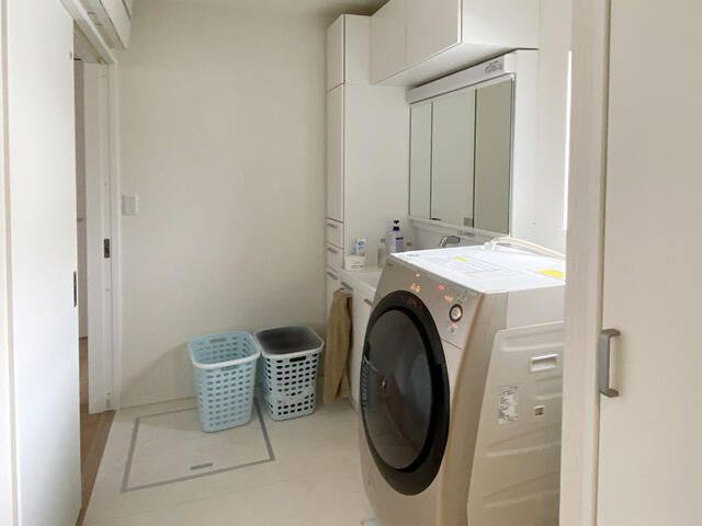 5LDK Detached House for Sale in Yatomi, Aichi - 2016 Build - Thumbnail 2