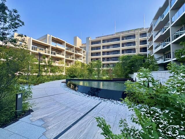 New 2LDK Apartment for Sale in Takadanobaba, Shinjuku - Thumbnail 2