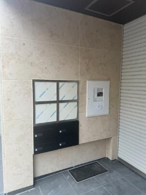 Sunbright Ue-Takada Building: New Commercial Space in Nakano, Tokyo - Thumbnail 3