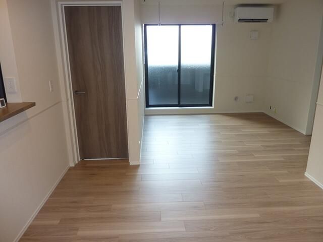 New 2LDK Apartment for Rent in Nerima, Tokyo - 60.86 sqm - Thumbnail 3