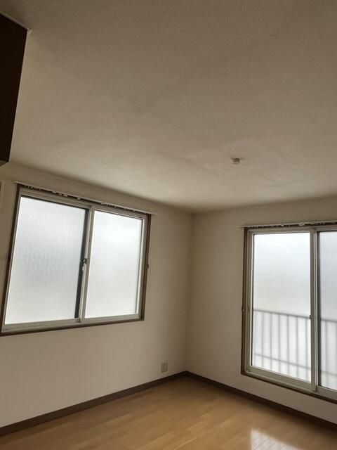 1LDK Apartment for Rent in Hirosaki, Aomori - 46.37 sqm - Thumbnail 3