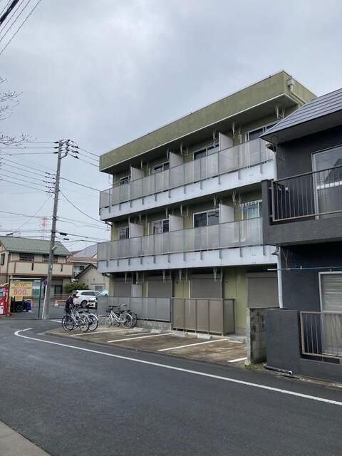 3-Story Apartment Building for Sale Near Shin-Shibamata Station, Tokyo - Thumbnail 3