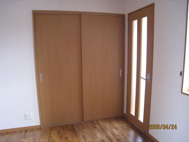 2LDK Apartment for Rent in Nagaoka City, Niigata - Thumbnail 3