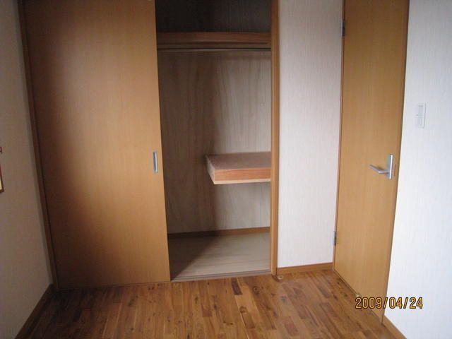 2LDK Apartment for Rent in Nagaoka City, Niigata - Thumbnail 4