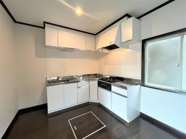 4LDK Detached House for Sale in Zushi, Kanagawa - Thumbnail 4