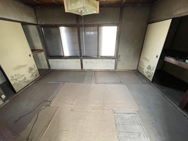 1964 1DK Wooden House for Sale in Mihara, Hiroshima - Thumbnail 3