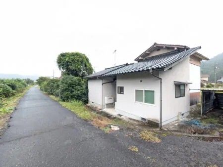 Four Traditional Houses with Rice Fields in Hiroshima - Thumbnail 4