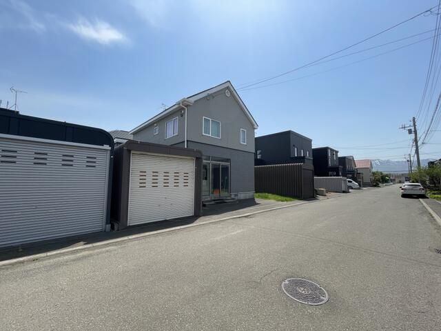 Used 4LDK Detached House for Sale in Ishikari, Hokkaido - Thumbnail 2