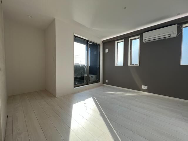 Modern 1R Apartment in Aomori City with Facial Recognition Lock - Thumbnail 4