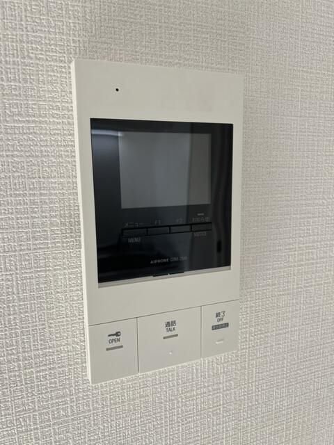 Modern 1R Apartment in Aomori City with Facial Recognition Lock - Thumbnail 3