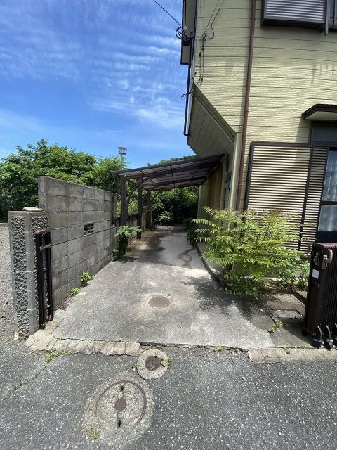 5DK Detached House for Sale in Kitakyushu's Wakamatsu Ward - Thumbnail 3