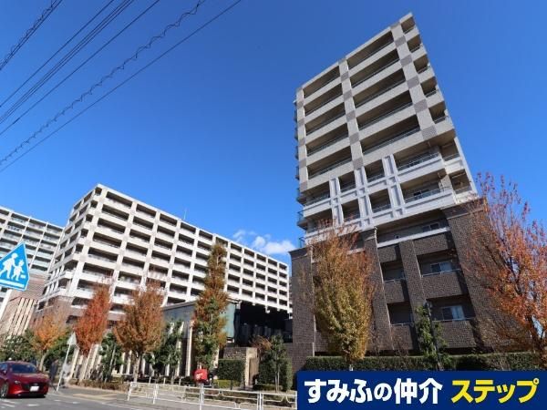 3LDK Apartment for Sale in Yokohama, Tsurumi-ku - Thumbnail 2