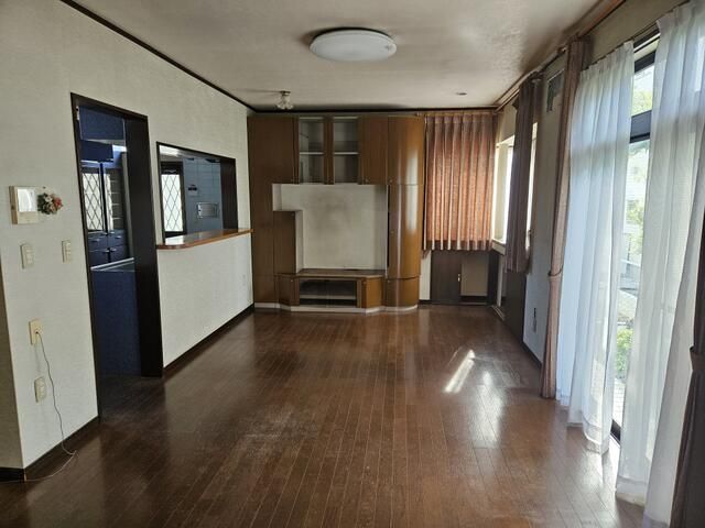 Spacious 5LDK House in Satte, Saitama – 151m² - Thumbnail 3