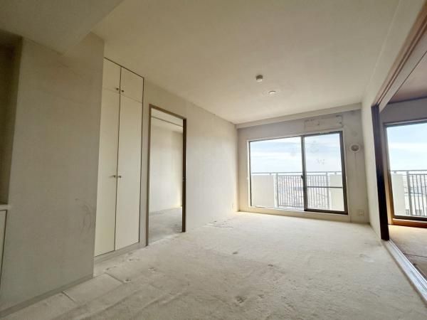 3LDK Apartment for Sale in Chigasaki, Kanagawa - Thumbnail 2
