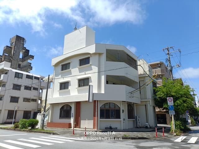 3-Story Commercial/Residential Building for Sale in Itoman, Okinawa - Thumbnail 2