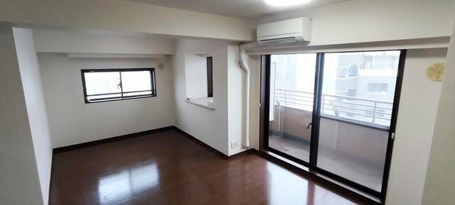 2LDK Apartment for Sale in Kunitachi, Tokyo | Famille Kunitachi - Thumbnail 2