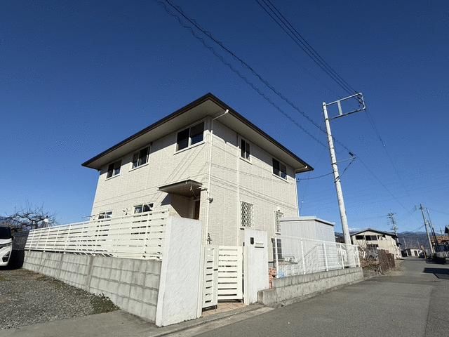 Modern 4SLDK House in Quiet Kofu, Yamanashi | 2017 Build - Thumbnail 2