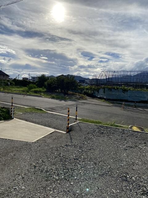 Light Vehicle Parking Space for Rent in Isehara, Kanagawa - Thumbnail 4