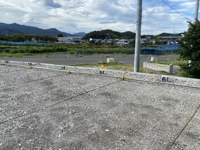 Light Vehicle Parking Space for Rent in Isehara, Kanagawa - Thumbnail 2