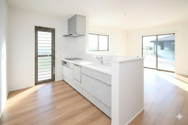 New 4LDK House in Tokushima City with Solar Option - Thumbnail 4