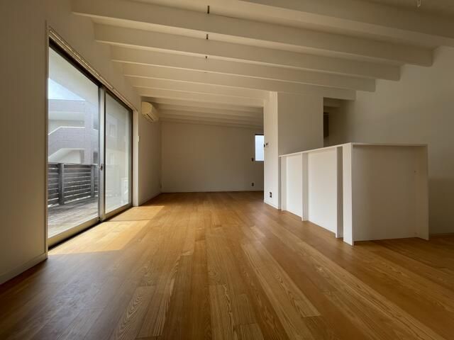 2LDK Terrace House for Rent in Fujisawa, Kanagawa - 74.51 sqm - Thumbnail 2