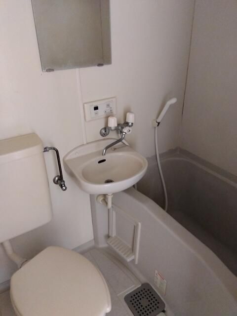 1K Apartment for Rent near Ichikawano Station, Ichikawa - Thumbnail 4