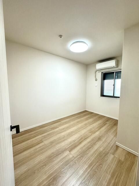 Modern 3LDK Apartment 81m² Near Sodegaura Station Chiba - Thumbnail 4