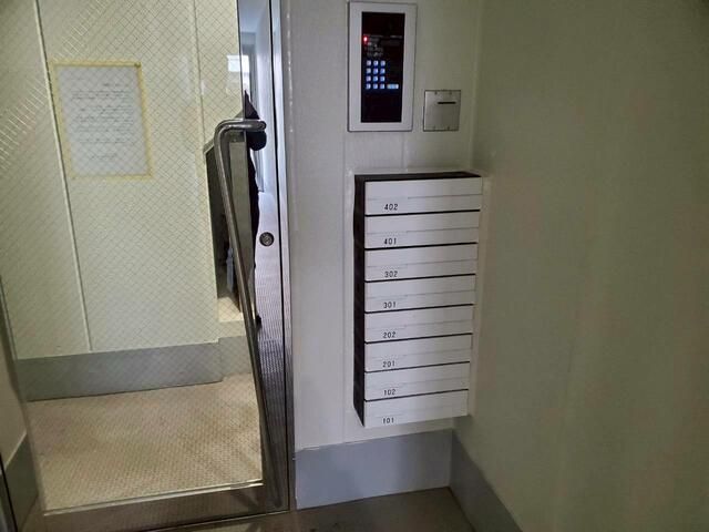 8-Unit Apartment Building for Sale Near Tokyo Skytree Station - Thumbnail 4