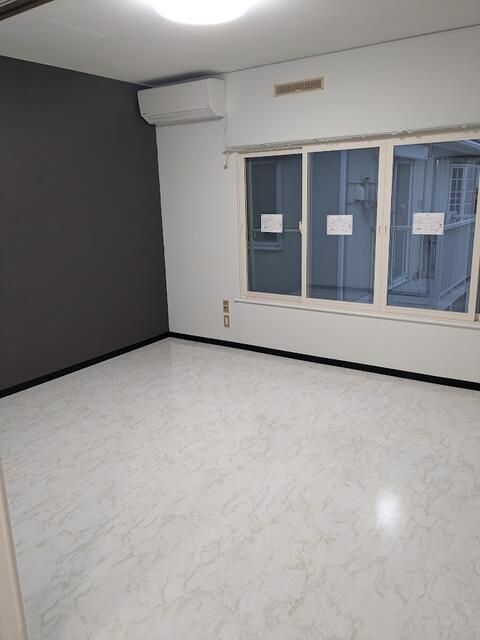 1R Apartment for Rent in Akita City, Akita Prefecture - Thumbnail 3