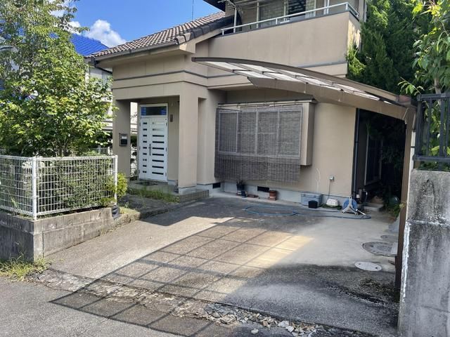 4LDK House in Hiroshima's Asakita Ward with Parking - Thumbnail 2