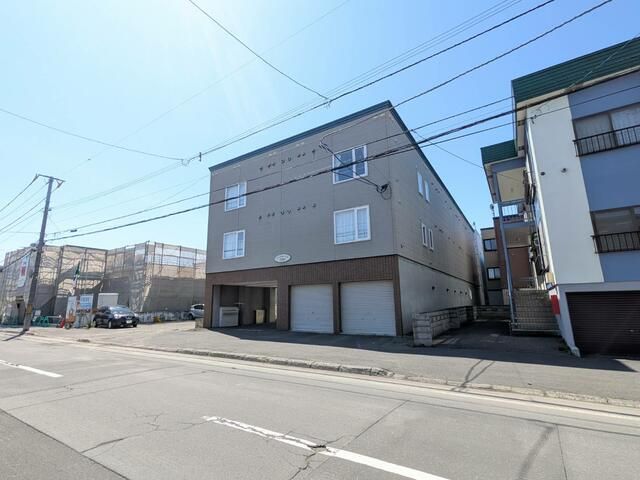 17-Unit Apartment Building for Sale in Sapporo, Hokkaido - Thumbnail 2
