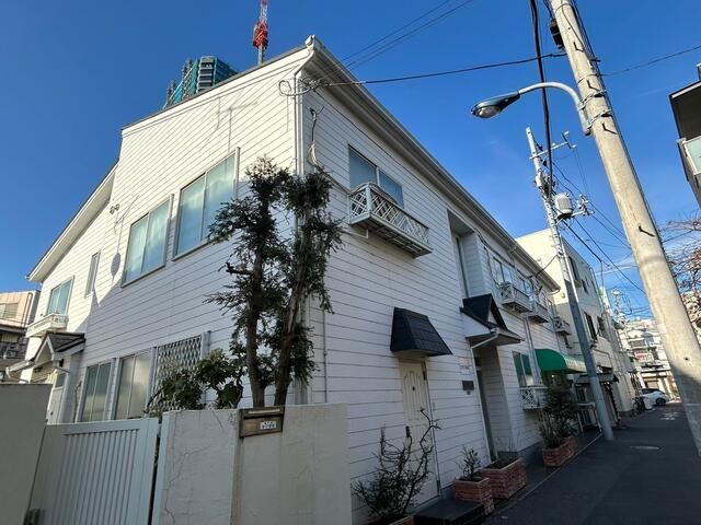 1K Apartment for Rent near Jujo Station, Tokyo - Thumbnail 2