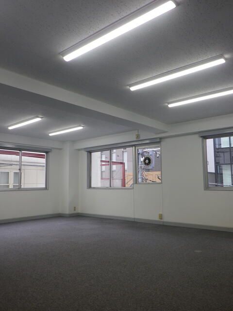 Commercial Space for Rent in Shibuya, Tokyo | 58.52m² - Thumbnail 4