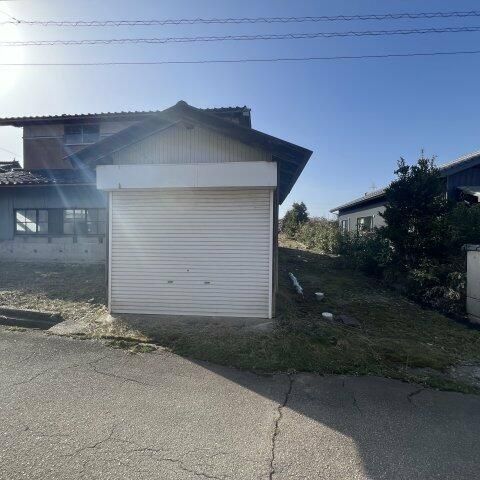 928 sqm Residential Land for Sale in Imizu, Toyama - Thumbnail 2