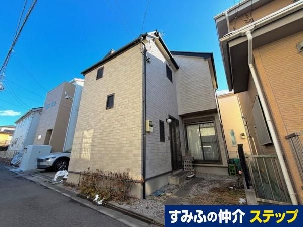 2-Story House in Fuchu, Tokyo with Parking - Thumbnail 2