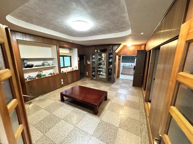 Spacious 6K House on Large Plot in Quiet Nagasaki Neighborhood - Thumbnail 4