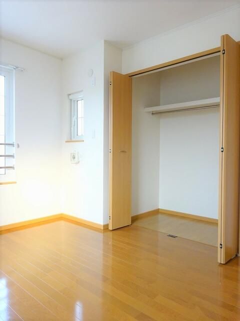 Belleville 2LDK Apartment for Rent in Nagano City - Thumbnail 2