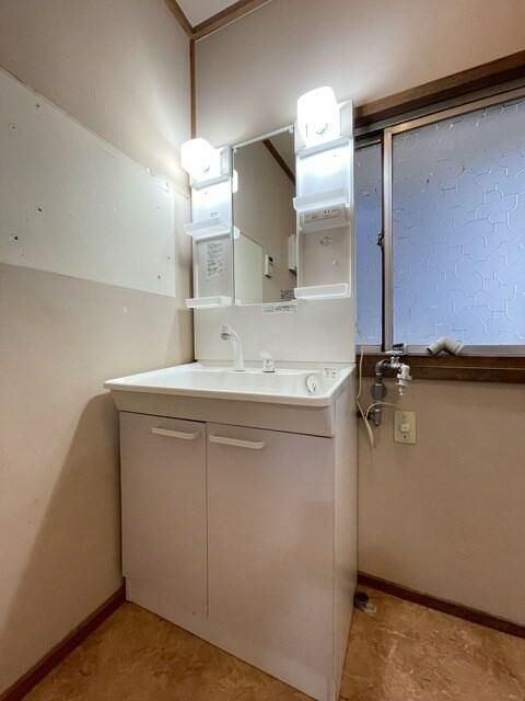 Rental House in Otsuki: 6DK, 109.7 sqm, Near Station - Thumbnail 4