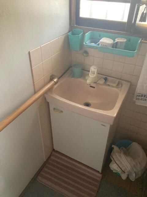 1959 Wooden House in Kitakyushu with 178sqm Land - Thumbnail 4