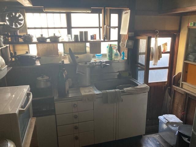 1959 Wooden House in Kitakyushu with 178sqm Land - Thumbnail 2