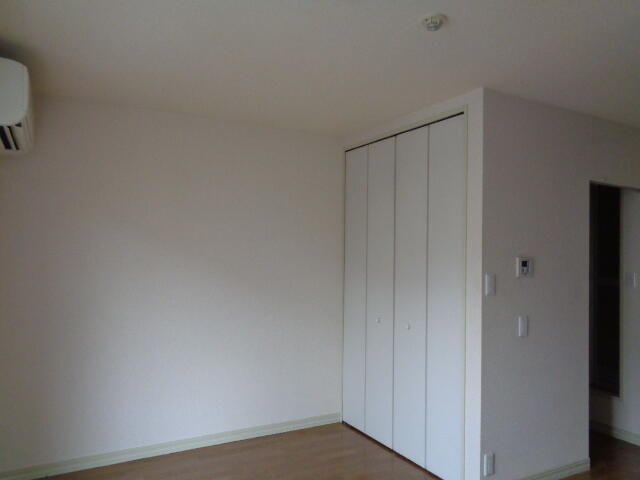 1K Apartment for Rent in Kunitachi, Tokyo - 24.50 sqm - Thumbnail 4